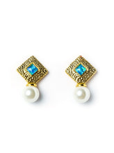 Load image into Gallery viewer, The Lulua Earrings
