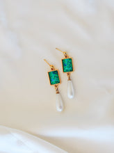 Load image into Gallery viewer, The Enigma Earrings
