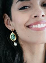 Load image into Gallery viewer, The Dune Earrings
